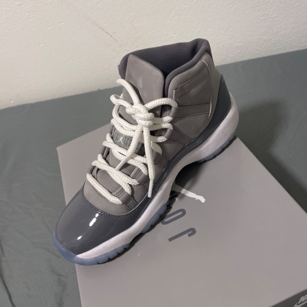 Air Jordan 11 Retro (GS) - Picture 6 of 10